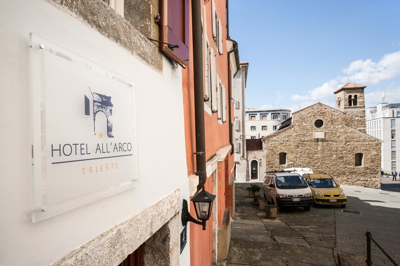 Hotel All'Arco Trieste Luaran gambar